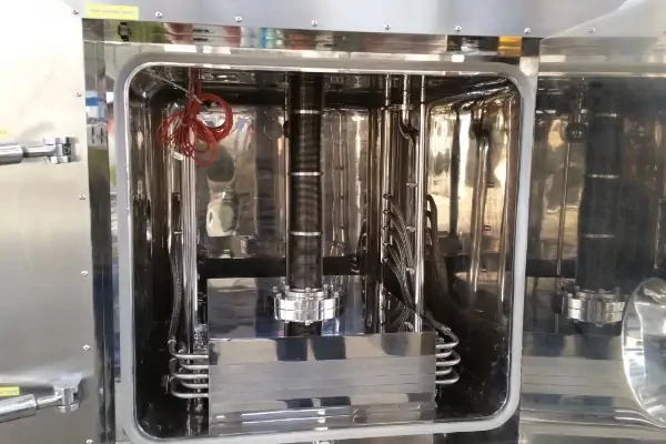 عکس دستگاه فریز درایر آزمایشگاهی و شیمیایی