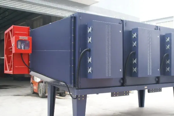 عکس ماشین آلات جذب و دفع گاز  سورمه ای در هوای آزاد