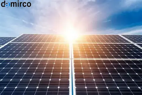 خطوط تولید پنل خورشیدی اروپایی در مقایسه با خطوط تولید پنل خورشیدی چینی، تجهیزات صنعتی تولید پنل خورشیدی، کارخانه تولید پنل خورشیدی مدرن، دمیرکو پلتفرم B2B ماشین‌آلات صنعتی