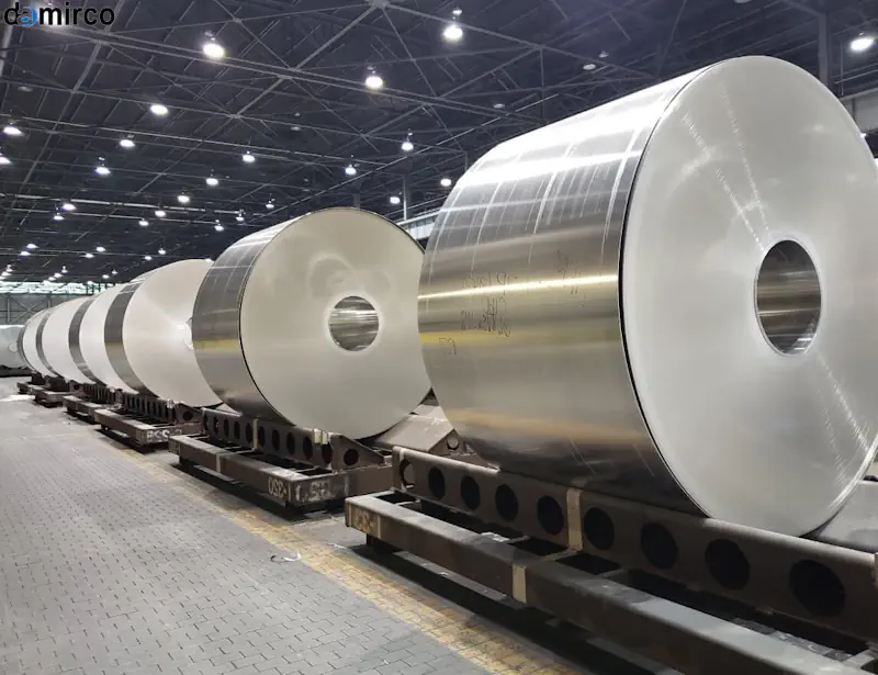 خط تولید تمام اتوماتیک قوطی آلومینیومی در حال کار