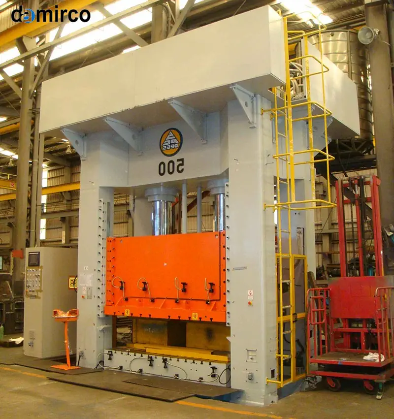 عکس دستگاه پرس هیدرولیک