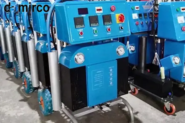 دستگاه پاشش فوم پلی اورتان صنعتی با گان پاشش و شلنگ‌های متصل