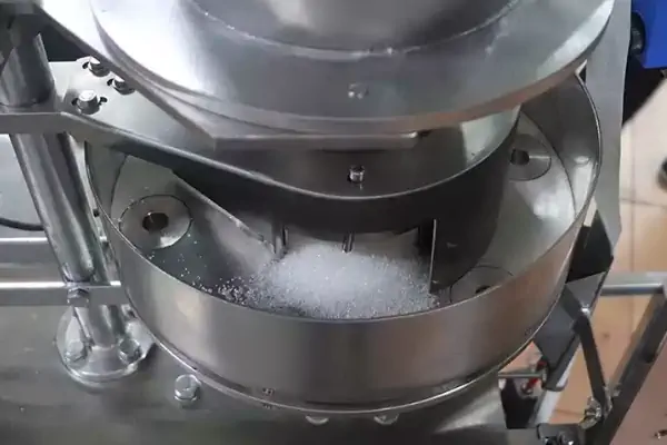 مقایسه عملکرد دو دستگاه پرکن پودری وزنی و حجمی در یک کارخانه صنعتی