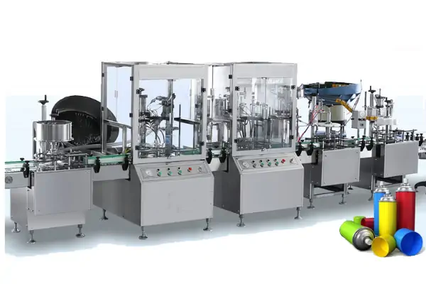 تصویر یک دستگاه اسپری پرکن صنعتی در یک خط تولید مجهز