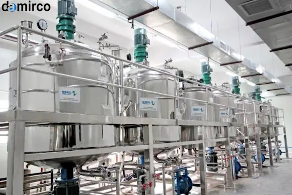 تصویر شماتیک از فرآیند ساخت میکسر مایعات صنعتی و اجزای مختلف آن