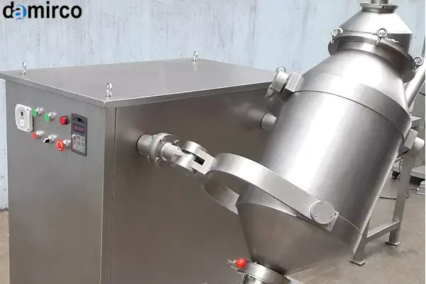 نمای داخلی یک میکسر پودر صنعتی در حال مخلوط کردن مواد پودری