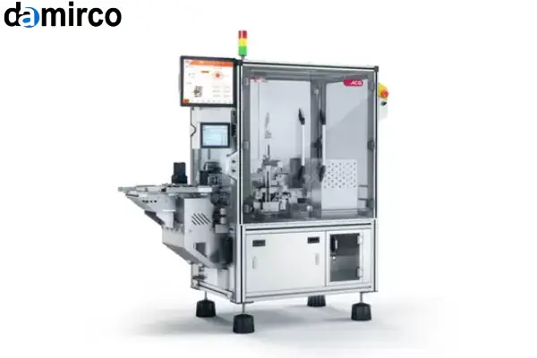 نمای گرافیکی از زنجیره تأمین دارو که توسط فناوری بلاکچین محافظت می‌شود و آینده سیستم اصالت دارو را نشان می‌دهد.