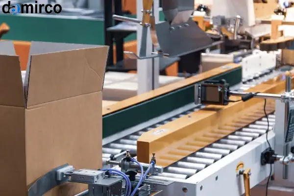 برچسب زرد رنگ سیستم اصالت دارو روی جعبه یک دارو