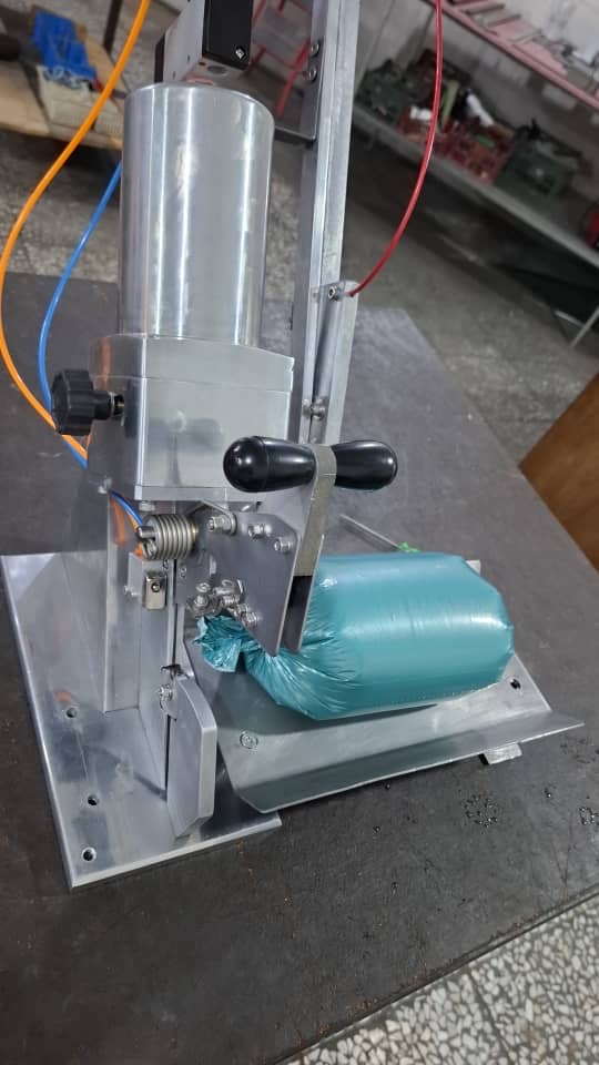 دستگاه کلیپس زن سوسیس کالباس