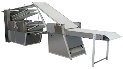 عکس دستگاه تولید نان پیتزا در زمینه سفید