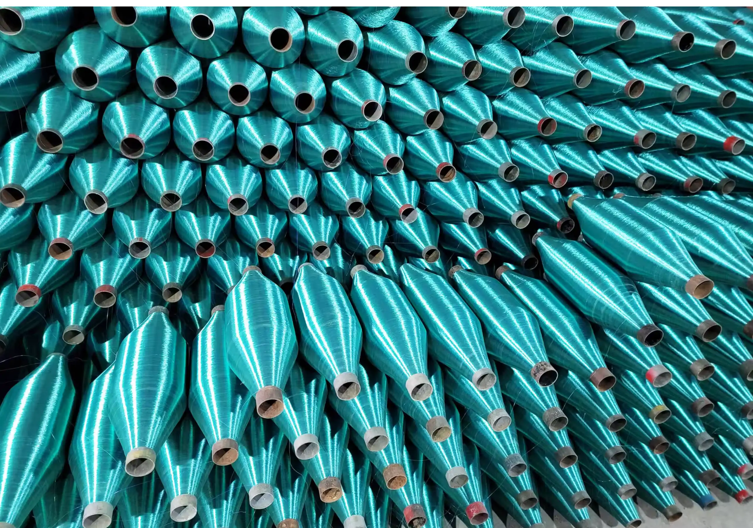 عکس دوک نخ پلی اتیلن تولید شده با خط تولید الیاف