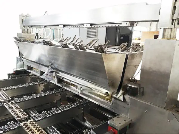 فرایند تولید شکلات و آب نبات در کارخانه