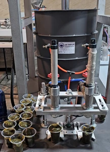 دستگاه پر کن گریس